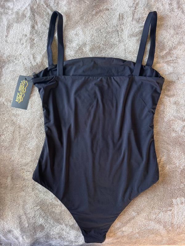 Capri One Piece - Black