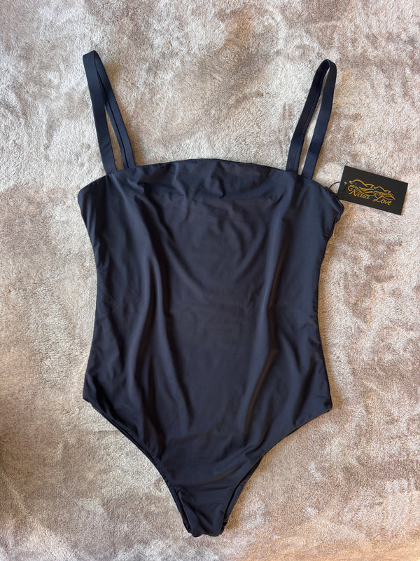 Capri One Piece - Black