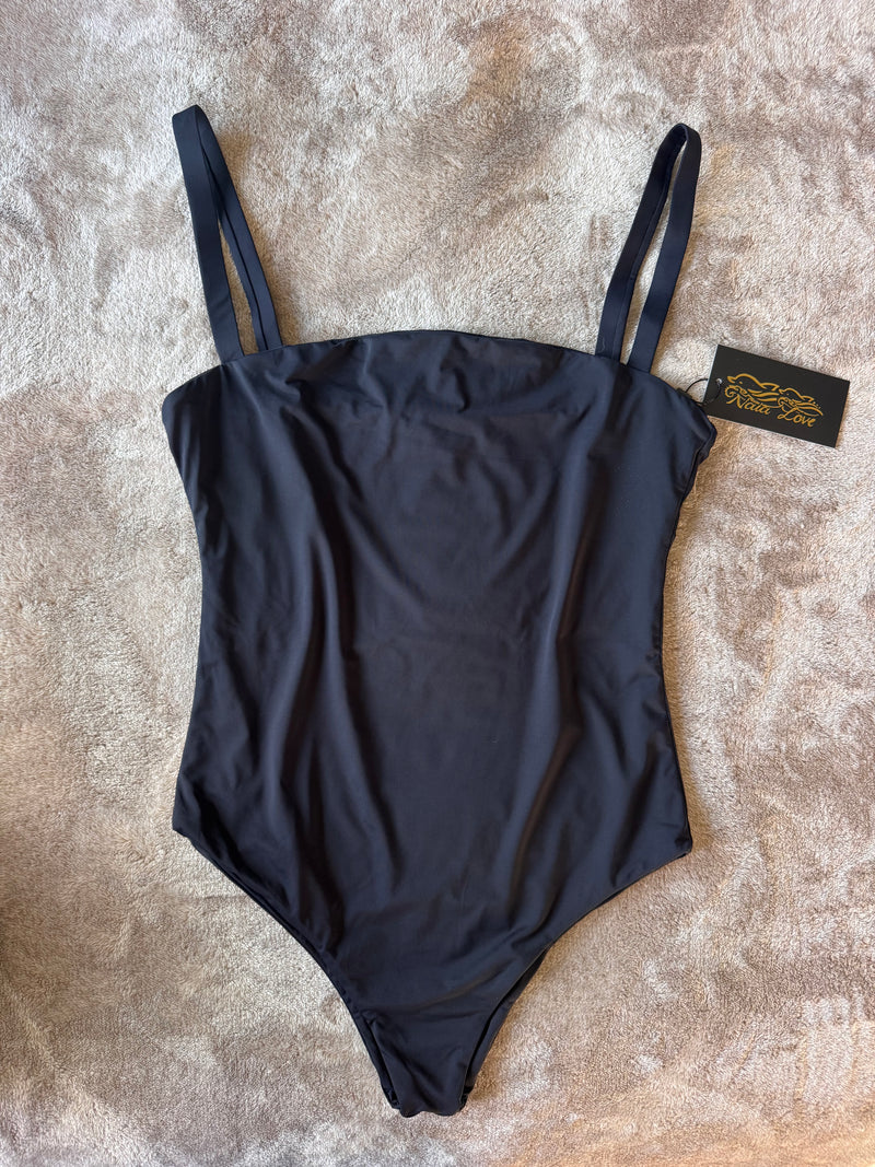 Capri One Piece - Black